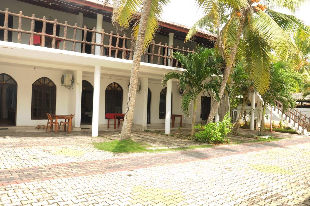 Deutsch Lanka Hotel Telwatta Exterior photo